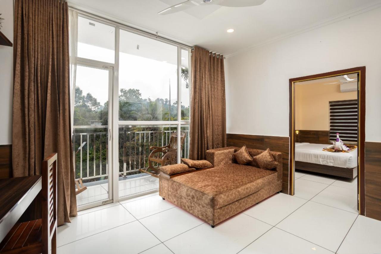Star Emirates Luxury Resort And Spa, Munnar Anachal Екстериор снимка