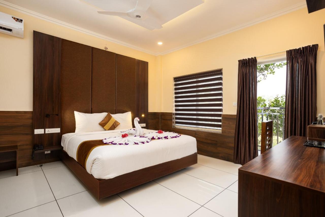 Star Emirates Luxury Resort And Spa, Munnar Anachal Екстериор снимка