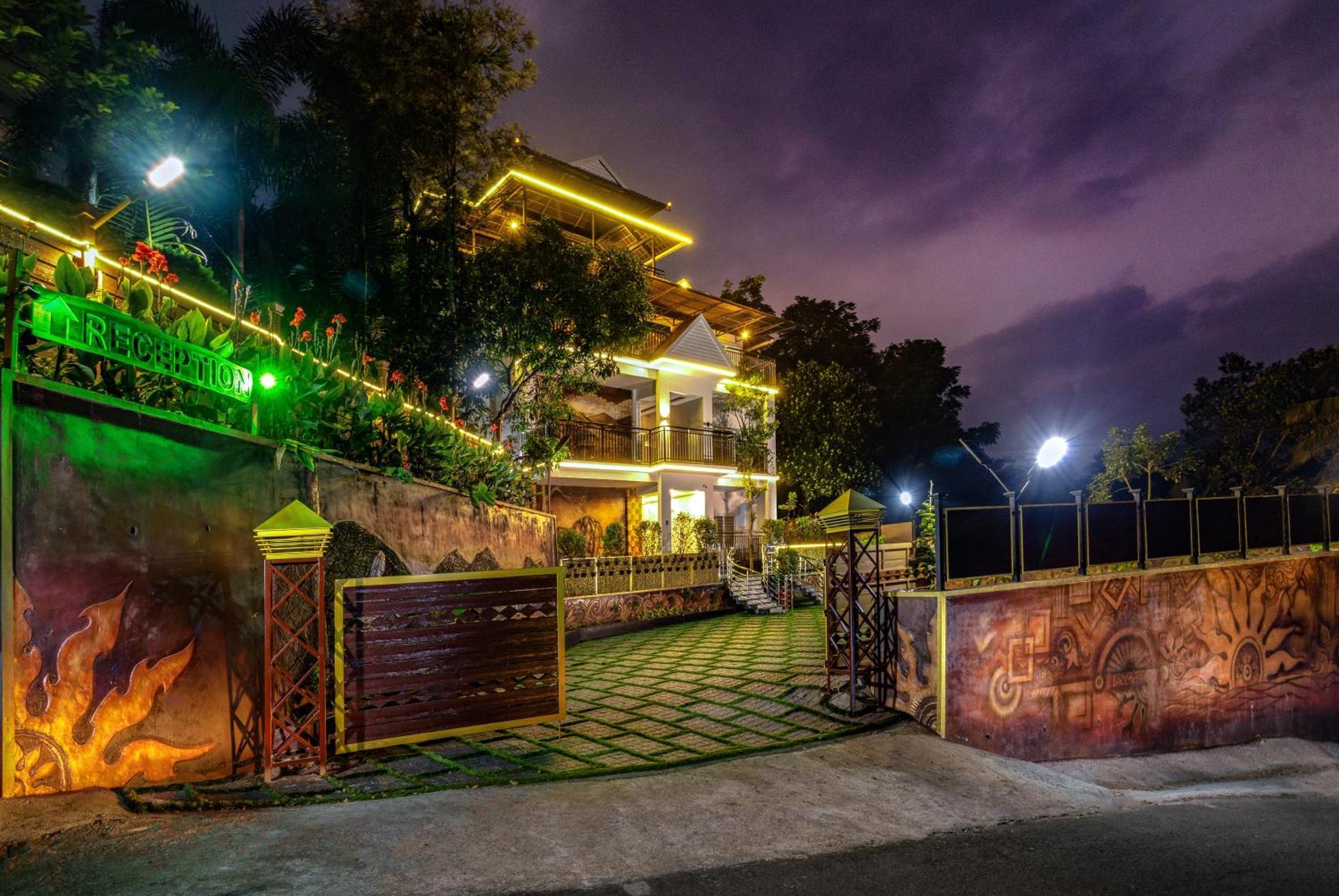Star Emirates Luxury Resort And Spa, Munnar Anachal Екстериор снимка